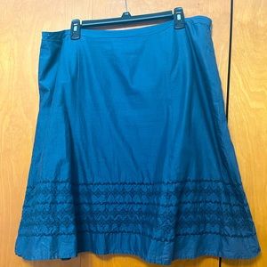 Liz & Co, 100% cotton skirt, lined poly/cotton blend.